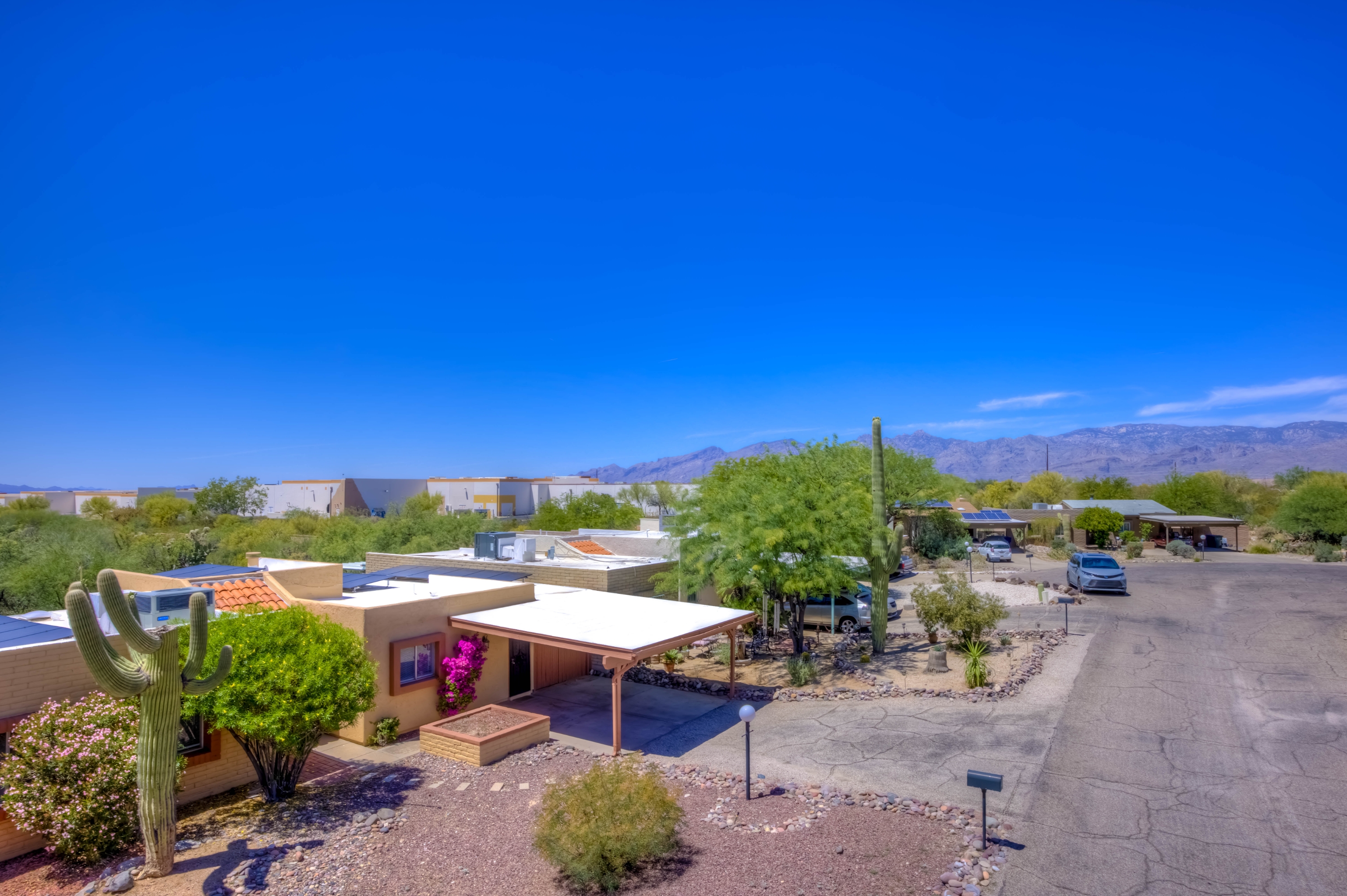 Photo of 1422 S Moonflower Ln