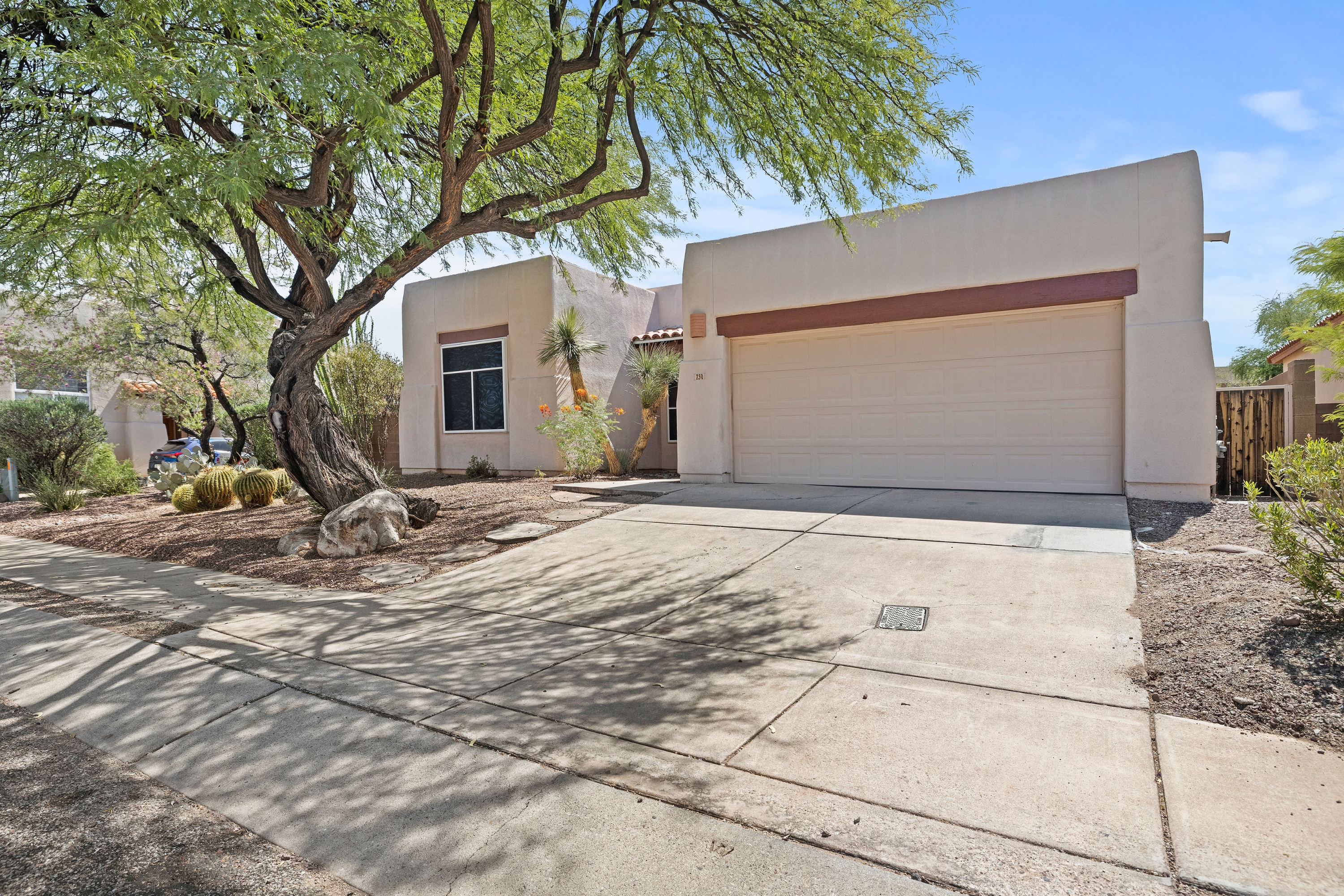 Photo 2 of 730 N. Northern Vista Place